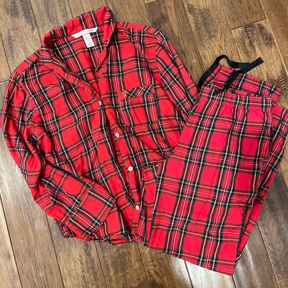 Victoria’s Secret Pajama Set